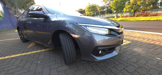 HONDA CIVIC 1.5 16V TURBO GASOLINA TOURING 4P CVT